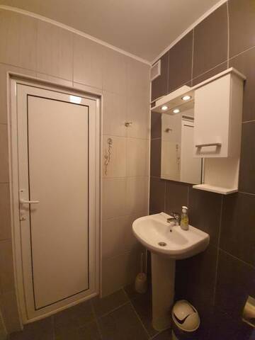 Фото номера Коттедж с 6 спальнями Дома для отпуска Къща за Гости Теана г. Kyulevcha 29